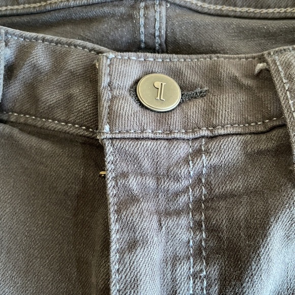 Pilcro Grey Shorts - Picture 6 of 9